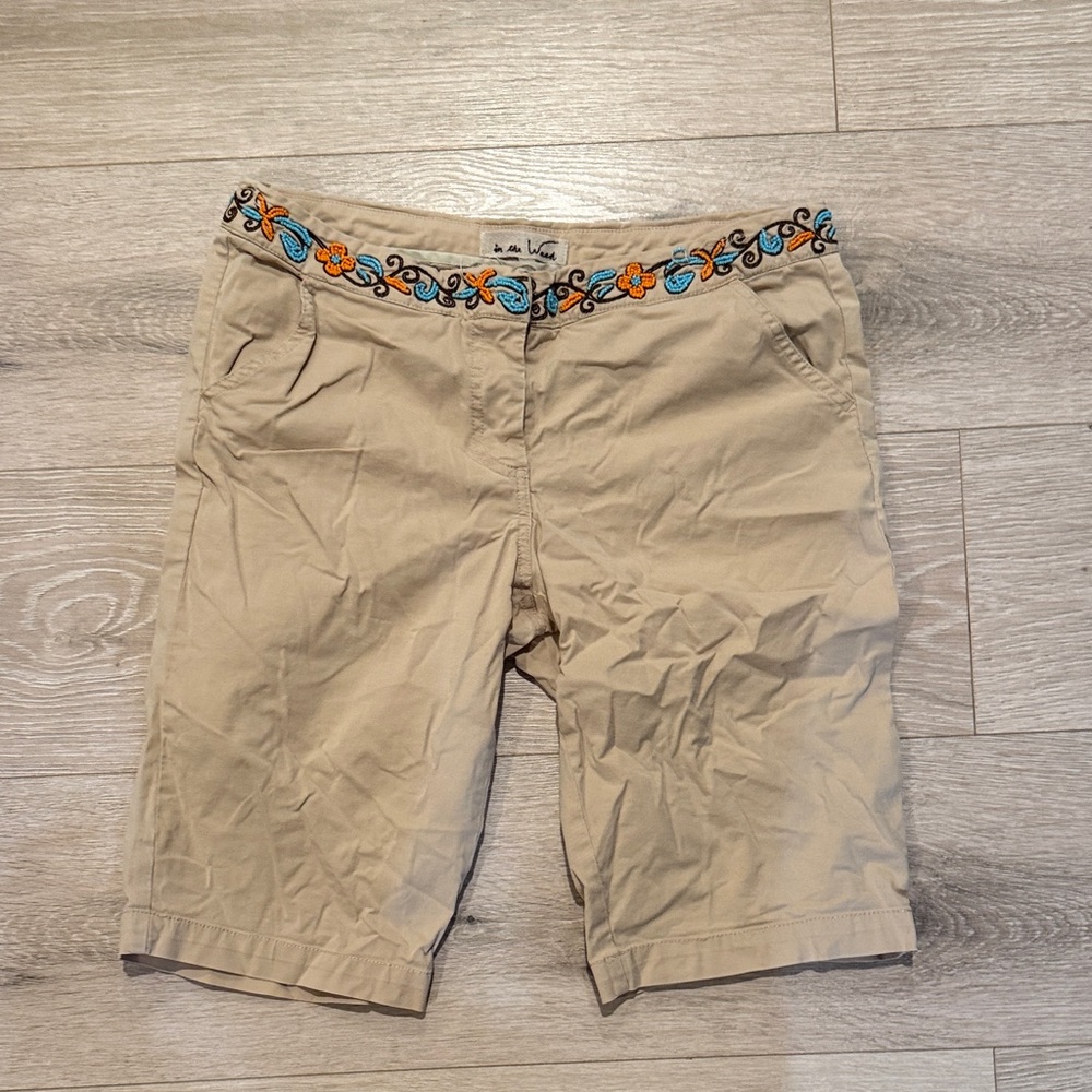 Beige Embroidered Women's Shorts